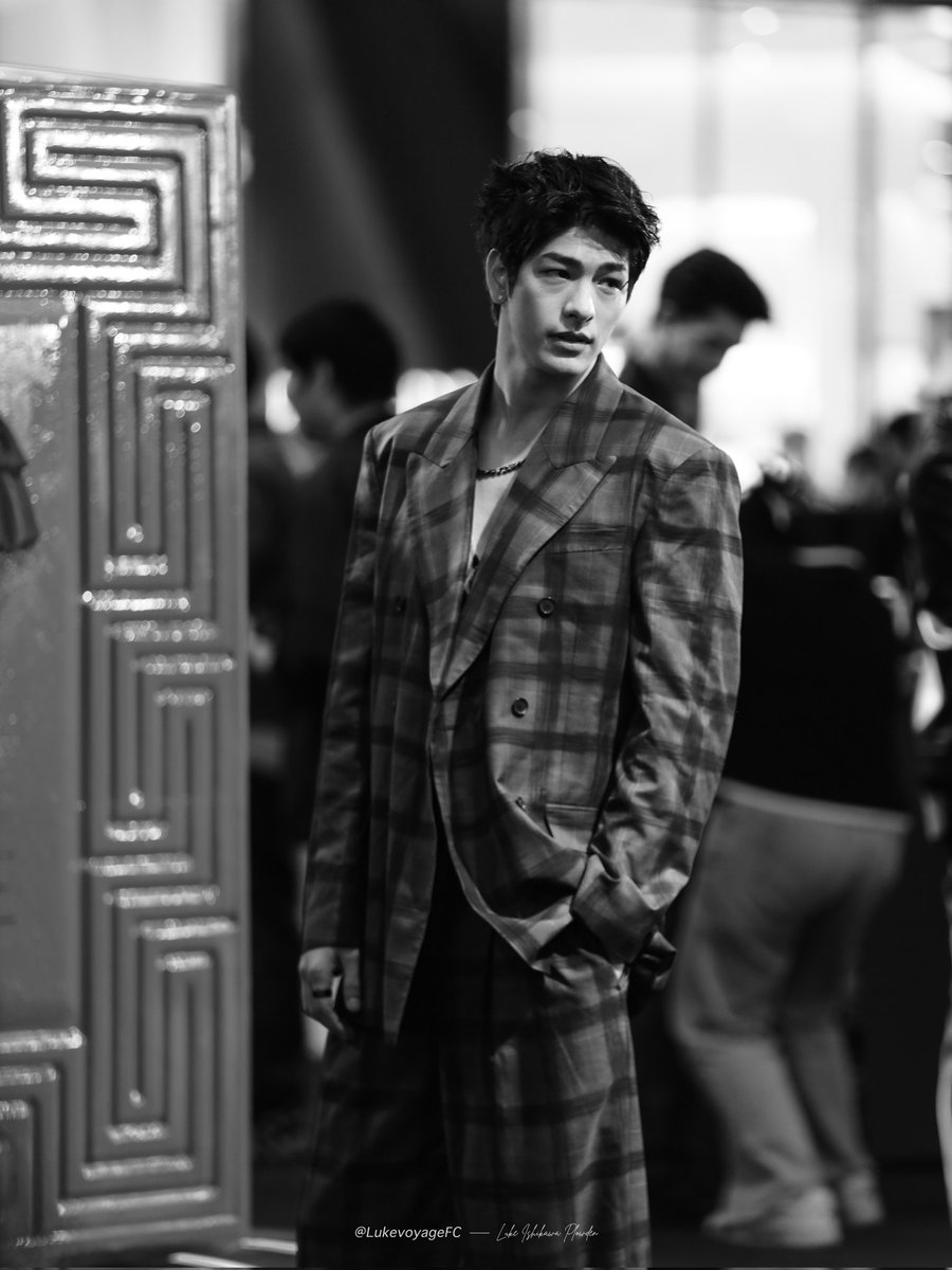 LukevoyageFC's tweet photo. Black and White 🖤🤍
#VersaceParfums #VersaceEros #VersaceErosTH #BeautyHallThailand
@thelukevoyage #lukevoyage
#ลุคอิชิคาว่า #lukevoyagethailand
📸 @luke_aroundyou https://t.co/ZedVBOzUOz