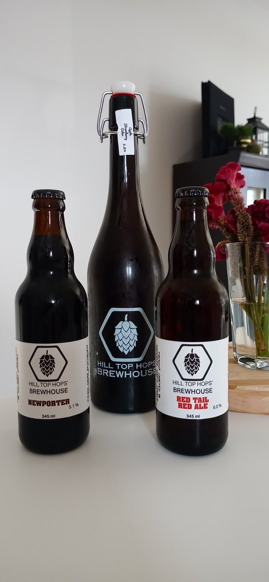 Shoemanator's tweet photo. Love this gem of a brewery out in Newport, Hants County. Their beer (and cider) will make you 'hoppy' and smile. It's in the name after all! 

#NSCraftBeer #ExploreNS #GoodCheerTrail @hilltophops https://t.co/zOXv1HfyM7