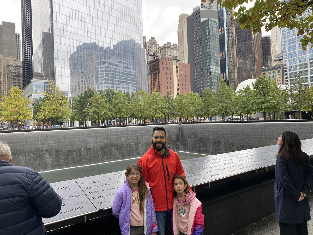 abby_lomeli's tweet photo. Niagara Falls, NYC, Washington DC..building background knowledge. @RobRobledoEKIS @EKISPTA #FallBreakFun https://t.co/5zMjcD8EBR