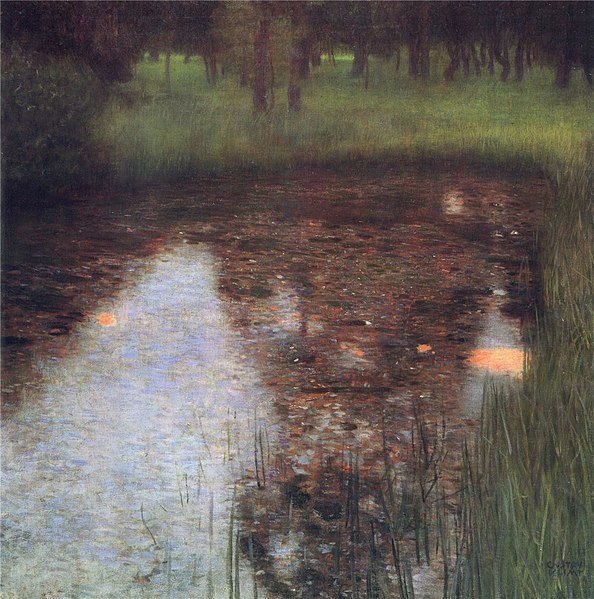 In Turkish folktales, the veil is thin around lakes. Supernatural women emerge from them to marry mortals. In a tale from Sivas, a young man goes to the lake to ask his mother-in-law for a favor. She drags him down into another realm ✨
#FolkloreSunday #SwampSunday

🎨G. Klimt