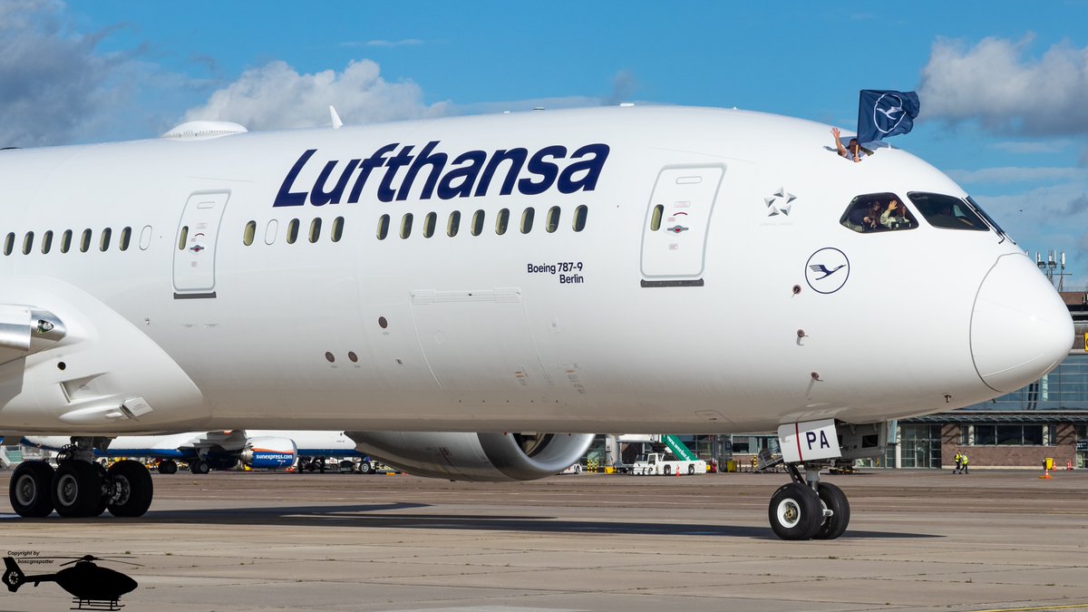 Cornelius on Twitter "A very special guest at Bremen Airport today