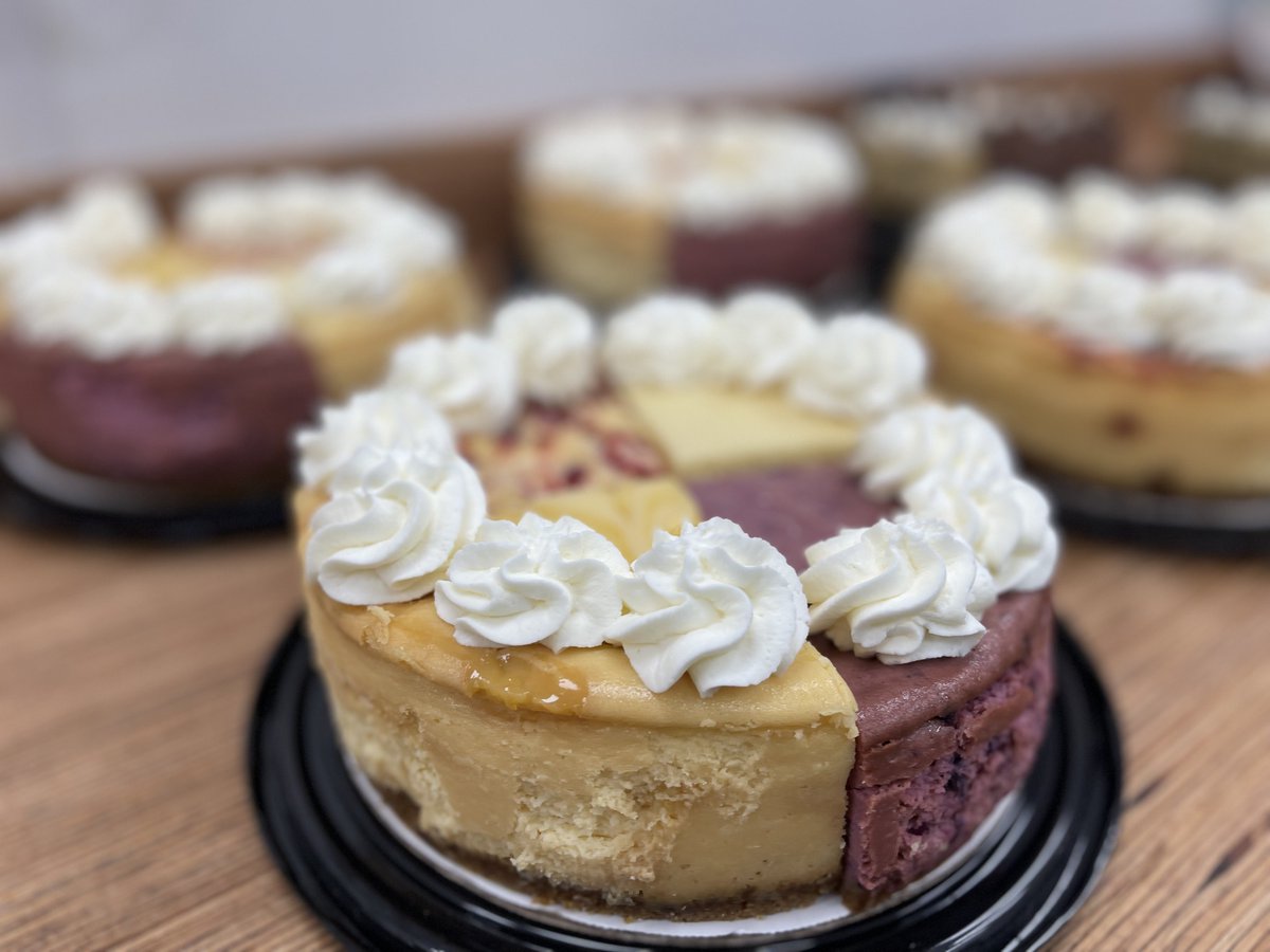 Come get a cheesecake for the weekend! We have many ready to go in Bellevue today.  Whether you're a chocolate lover or a fruit lover, we have many flavors!

#CheesecakeOmaha #TheOmahaBakery