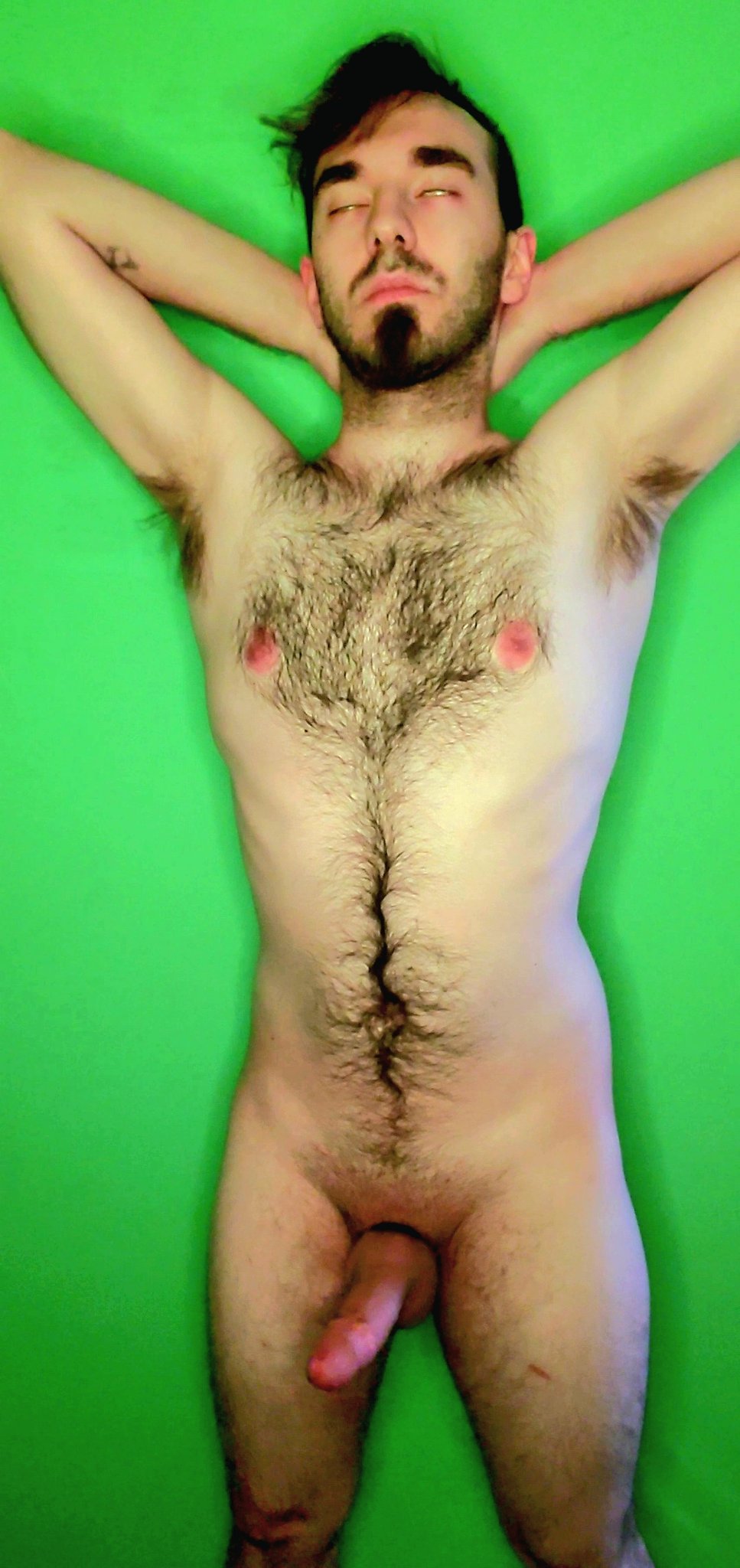 5 spots left boo, grab the 70% off deal before Midnight tonight!

https://t.co/VkFdJDeX5R

#HairyNSFW