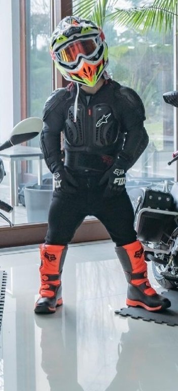 codziennymajk's tweet photo. mini majk motocyklista https://t.co/RHLVFiKzhD