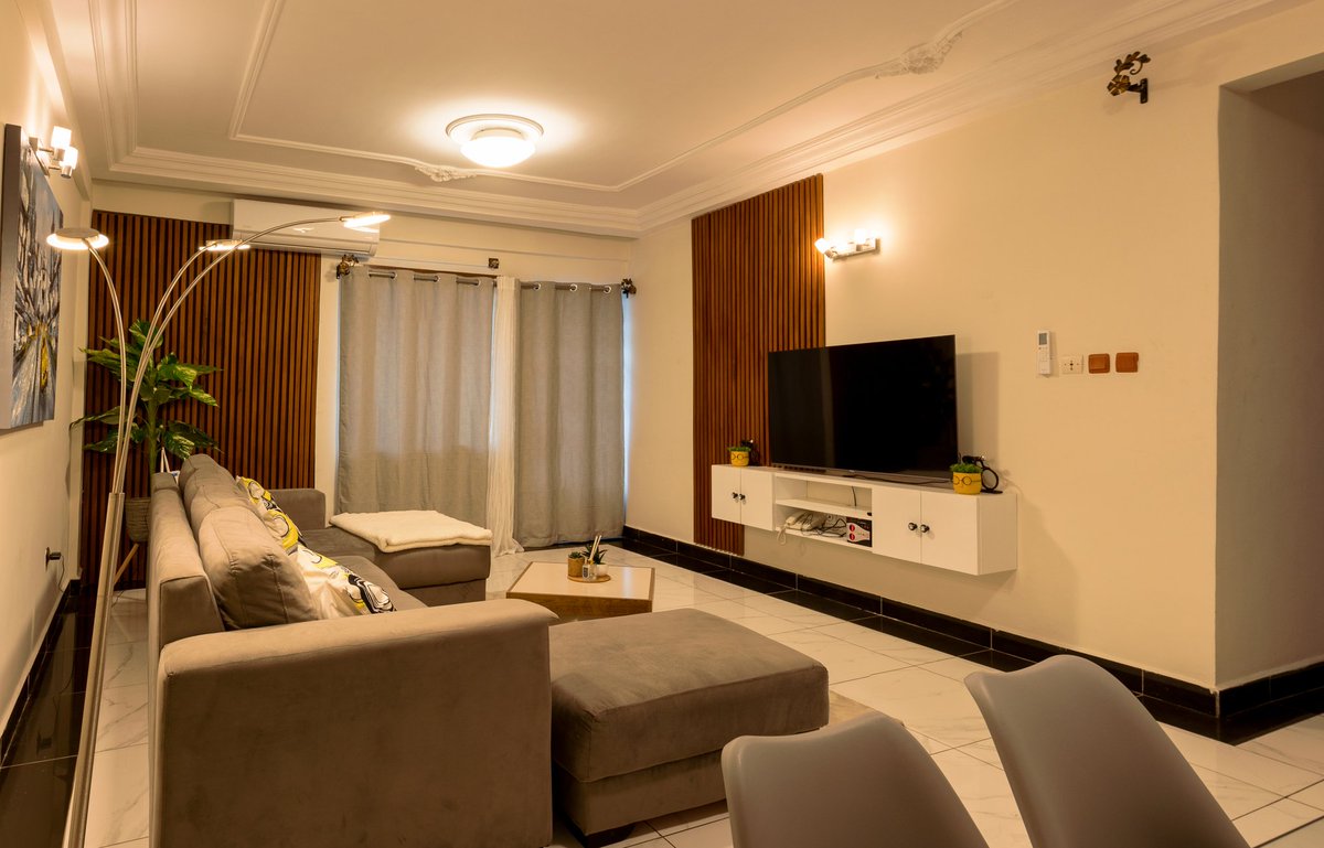 thelastMandeng's tweet photo. Hello everyone.
Je viens de finir de travailler sur un projet de longue date. Une passion.
I know TT is THE place to share this because you people are amazing.

Je vous présente mon tout premier appartement meublé. 
Vos RTs sont et resteront toujours les bienvenus 🙏🏾.
Merci. https://t.co/18k5wqe1w8