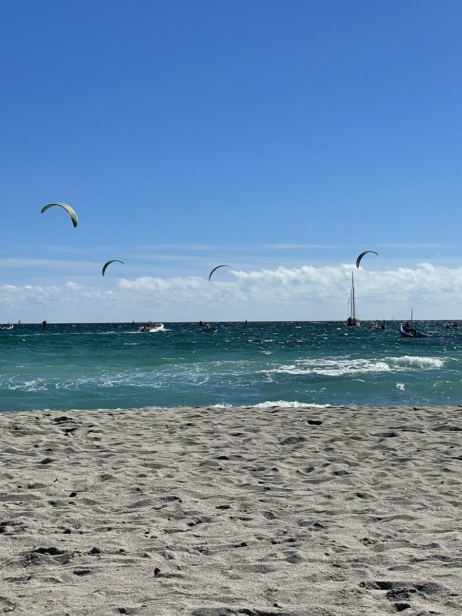 AlanBaser's tweet image. Wonderful week judging at the Formula Kite World Championship here in Sardinia 🇮🇹 The finals ended on a high in glorious sailing conditions.