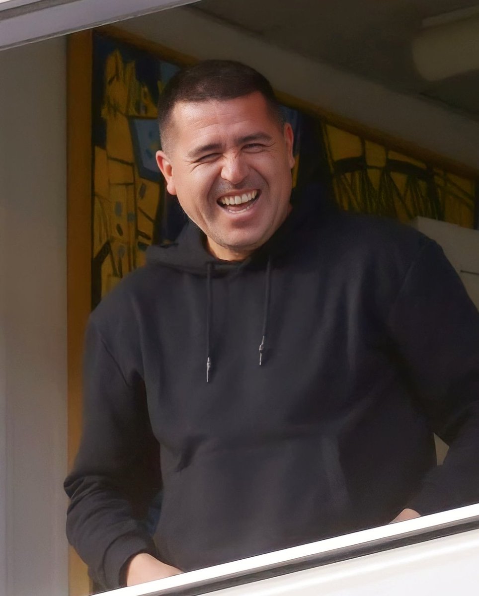 _JugadorNro12's tweet photo. +Que bien el Real Madrid...
-Yo me lo cogía https://t.co/kmHMo1O3tf