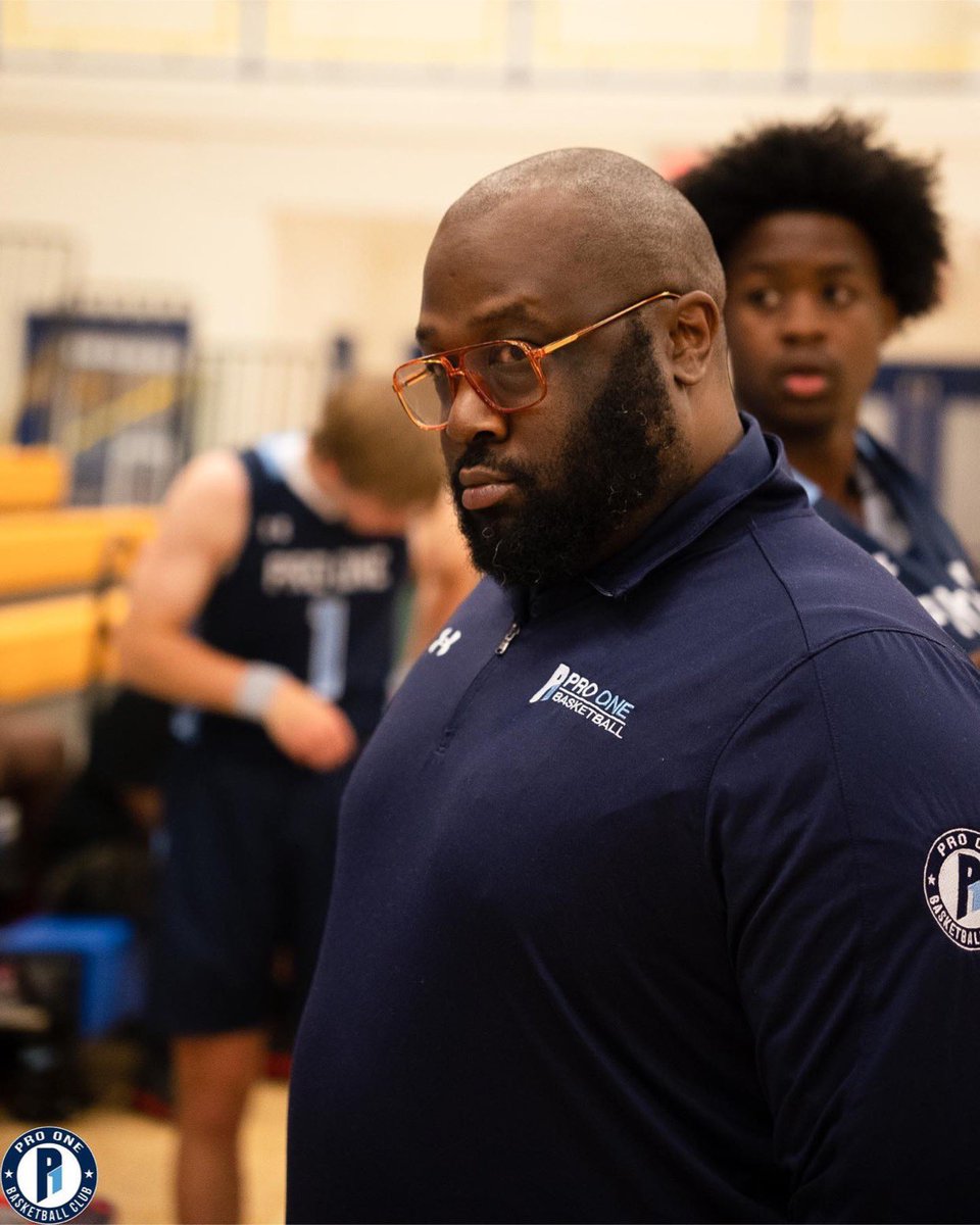 Pro1Basketball's tweet photo. HAPPY BIRTHDAY to a Pro One OG, @Pipmakinmoves‼️
From everyone in the Pro One fam, we thank you all you do!
#ProOneSinceDayOne
#ProOneBasketball
#PoweredByUnderArmour https://t.co/Z00LEcaHEa