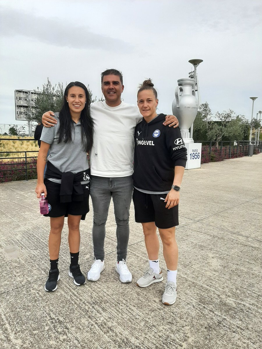 Reencuentro ⚡⚡⚡

Qué alegría volver a veros <a href="/Camila_Saez_4/">Camila Saez Oyaneder</a> <a href="/Plarque/">Patricia Larqué Juste</a> @Caunon
