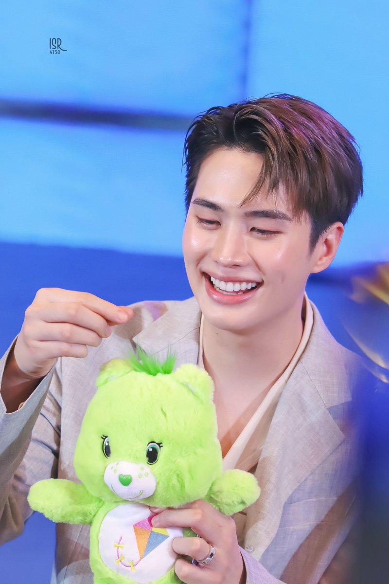 ISR_4138's tweet photo. ความน่ารักไม่เปลี่ยนไปเลย🥹🫠🫶🏻

@innsarin #innsarin 
#KingpowerxInnsarin https://t.co/xGln5sfXmP