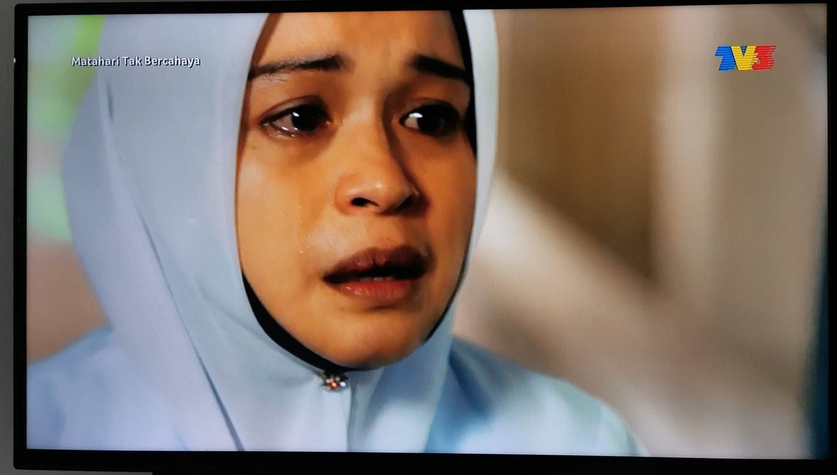 Azmirulhisham's tweet photo. Fav scene. #mataharitakbercahaya #tv3 https://t.co/bdapOj51y1