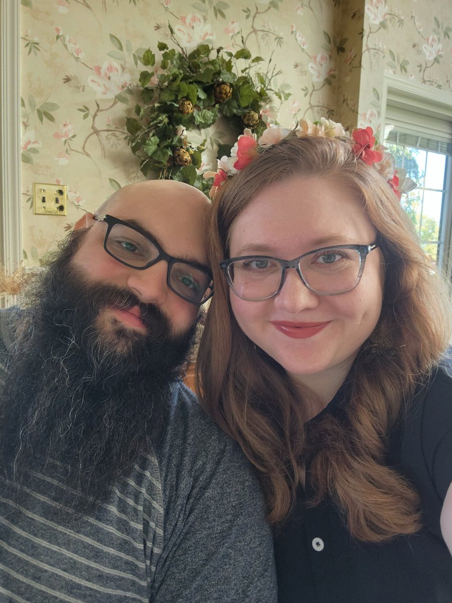 MBurtney's tweet photo. Happy birthday to @WhiskyUrsa <3 <3 https://t.co/3F8v9ohK58