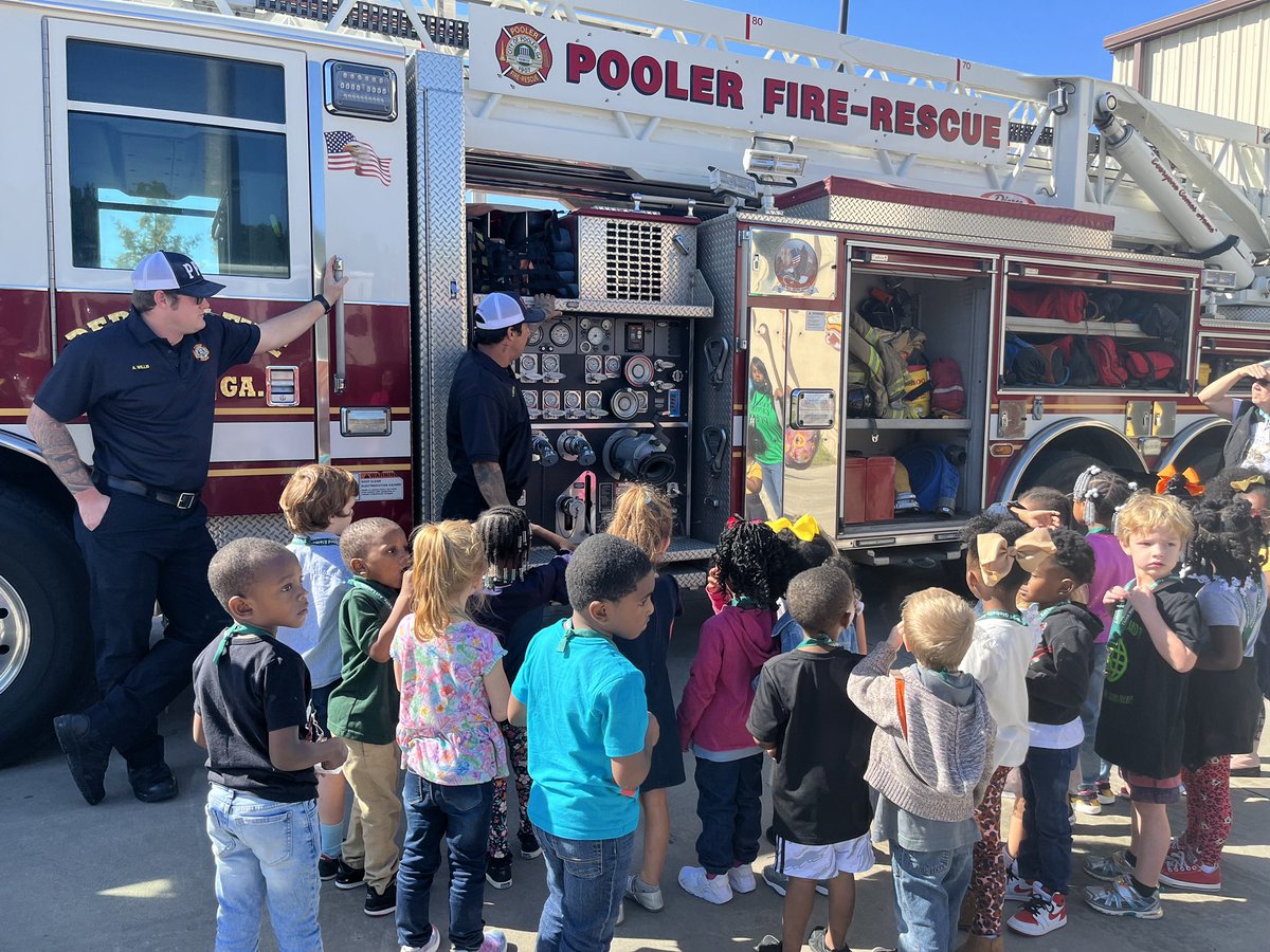 heardelementary's tweet photo. Stop, Drop, and Roll! Friday @heardelementary PreK students visited @PoolerFire to learn about fire safety. https://t.co/qXimjU6GCJ