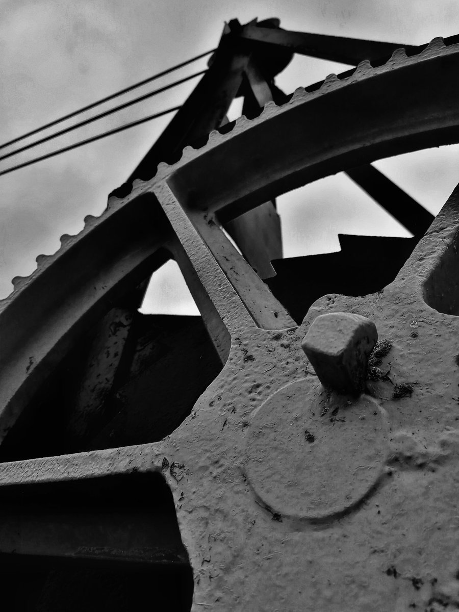Schnappschuss7's tweet photo. #oldmachines #streetphotography #urbanphotography #blackandwhitephotography #blackandwhitephoto #Monochrome #ThePhotoHour #StormHour #photography #photo #fotografia #foto #fotografie #photooftheday #picoftheday #noiretblanc https://t.co/Rti67CiMaO