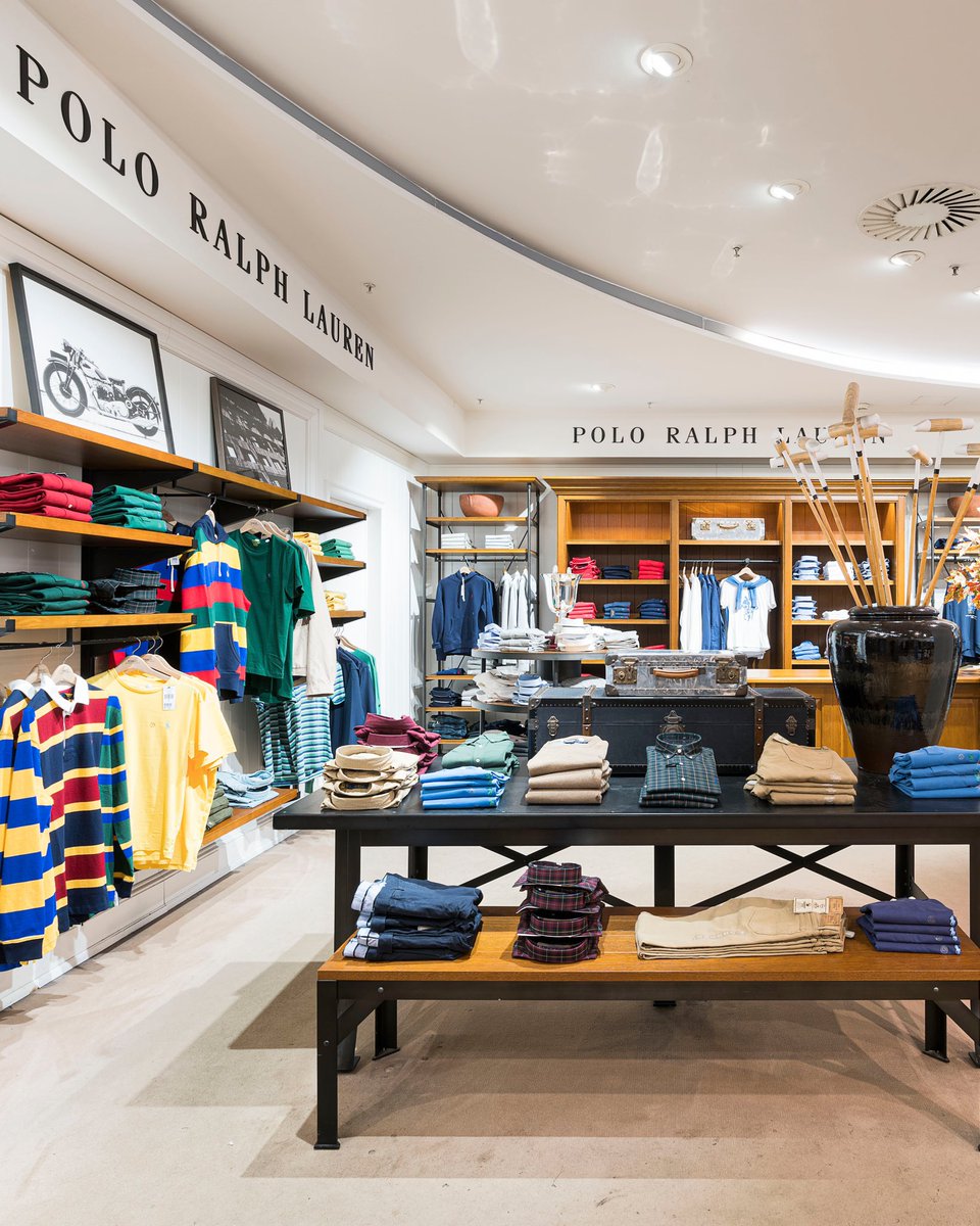 Rinascente's tweet photo. La migliore selezione delle #FWcollections dei brand del momento ti aspetta! Un assortimento di gran classe per mettere a punto un #totalook perfetto per affrontare l’autunno. Ti aspettiamo in #RinascenteCatania per scoprire questo e molto altro! https://t.co/OF2BTQzijS