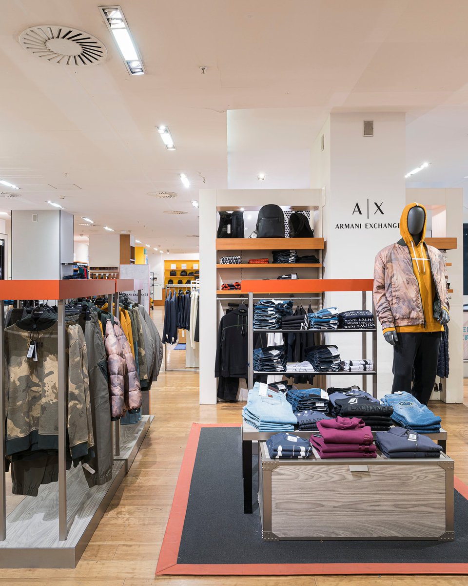 Rinascente's tweet photo. La migliore selezione delle #FWcollections dei brand del momento ti aspetta! Un assortimento di gran classe per mettere a punto un #totalook perfetto per affrontare l’autunno. Ti aspettiamo in #RinascenteCatania per scoprire questo e molto altro! https://t.co/OF2BTQzijS