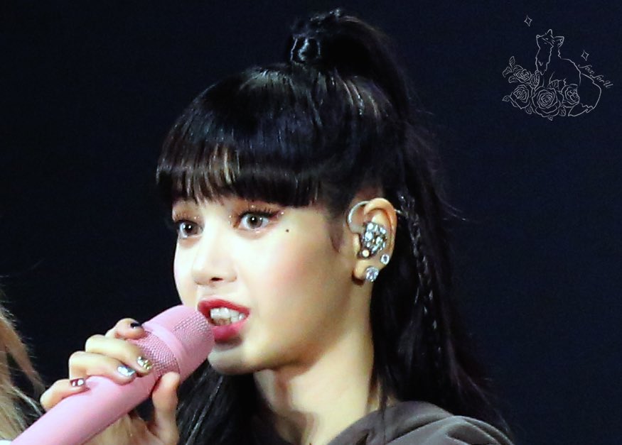 MerryGo_sy's tweet photo. 【20221015 서울 콘서트】
KEEP SHINING
계속 빛나죠✨

#BLACKPINK #BLACKPINKconcert 
#블랙핑크 #LISA    #리사  #LalisaManoban #LALISA https://t.co/jYPaJFLvg7