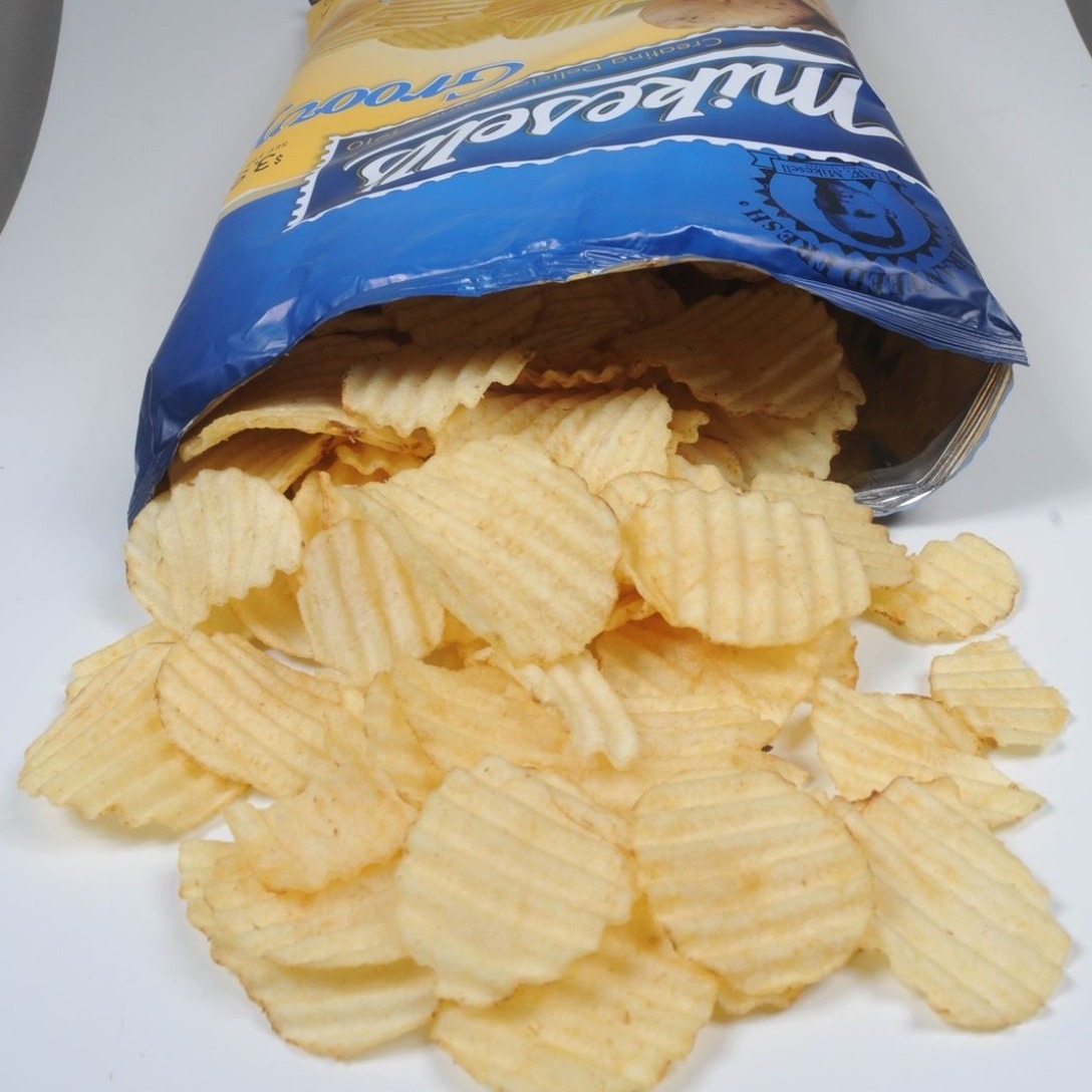 mikesellssnacks's tweet photo. From our #classic #Mikesells chips... to those #irresistible #sweet Chocolate covered #EsterPrice clusters ...

And hey! Today is National #WorldFoodDay, let's get creative! How do you use our chips in your home? Right outta the bag, or in an amazing #recipe? We'd love to hear! https://t.co/RWNT0IY4GD