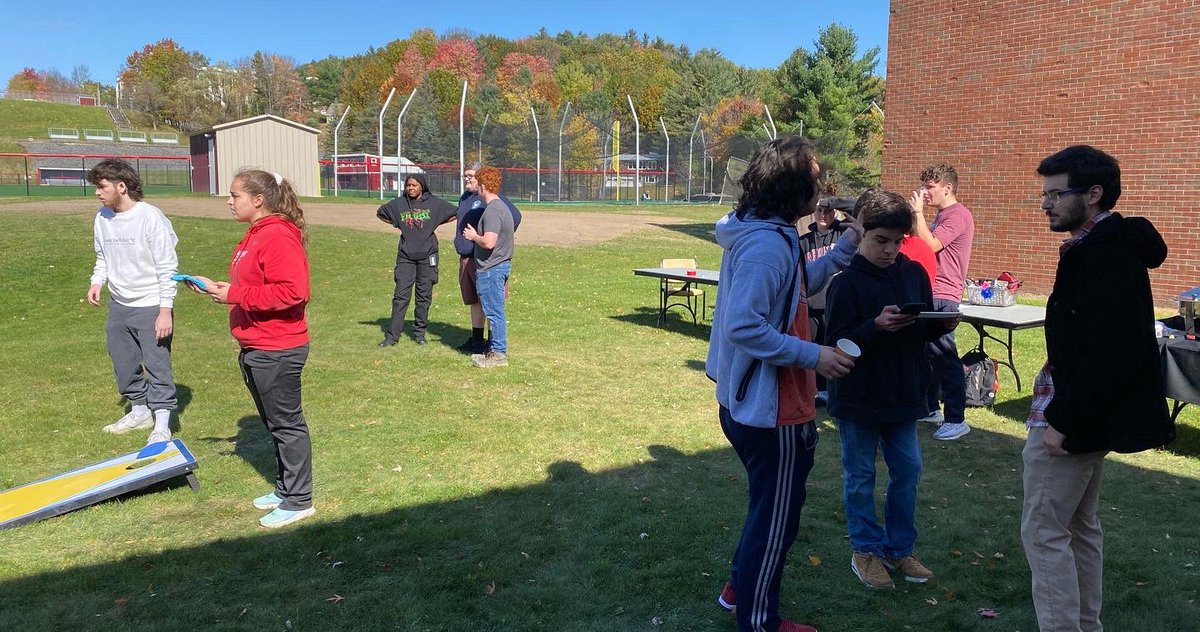 OneontaCRs's tweet photo. More pictures from yesterday’s Fall Cornhole Tournament Fundraiser! https://t.co/05qbf2FRqj