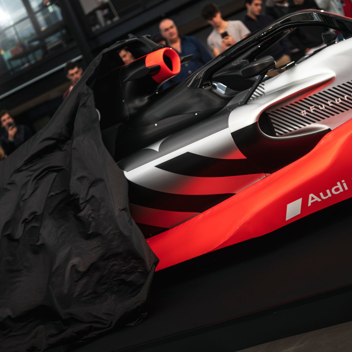 audispain's tweet photo. El progreso no es más que esa pasión por siempre llegar más lejos. Hoy, junto a la #ComunidadAudiSport, hemos descubierto una vez más nuestro nuevo Audi para la @F1.  #Audi #PerformanceIsAnAttitude #F1 https://t.co/mI6qTfqfJg