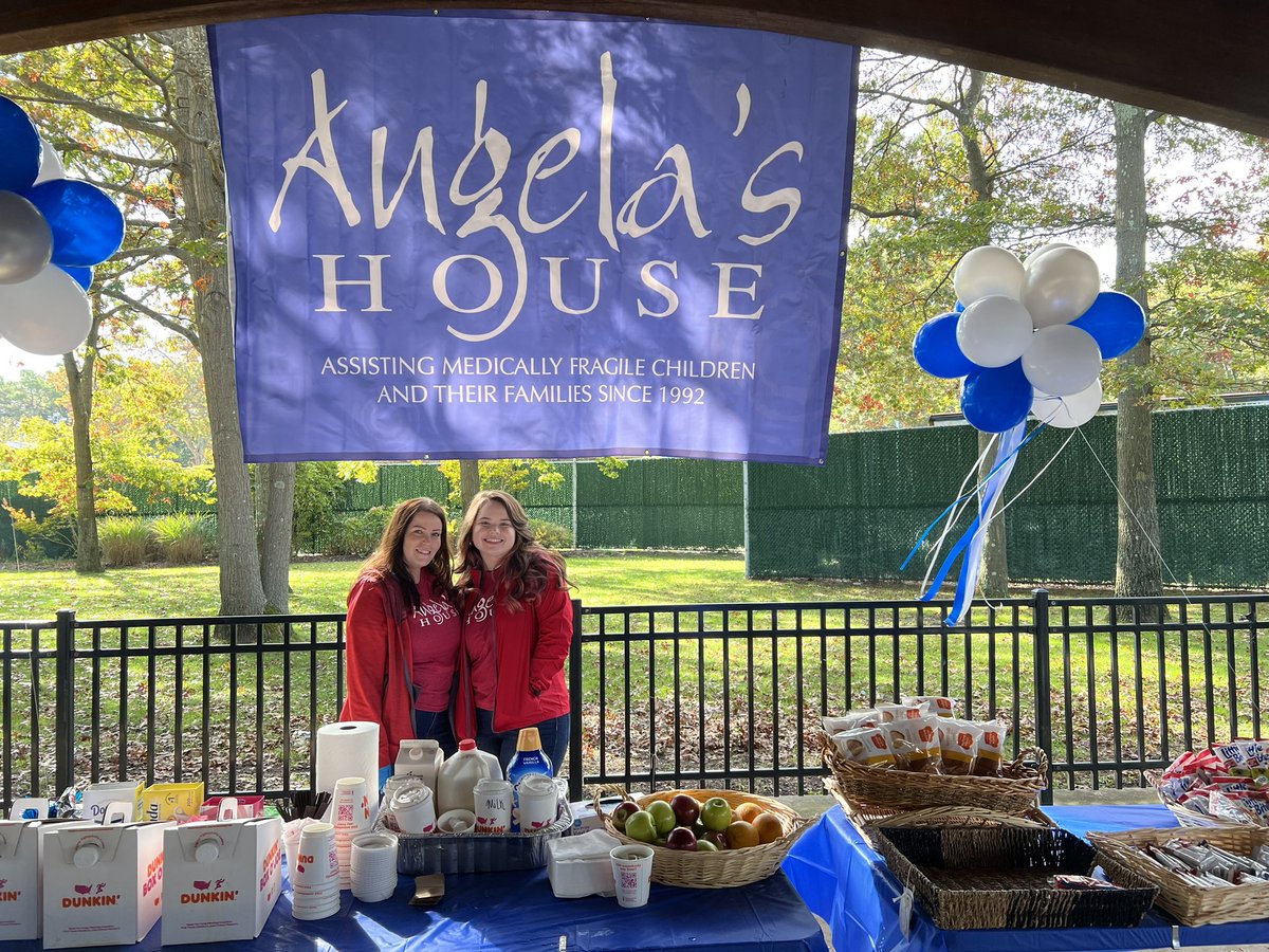 GrecoJadeA's tweet photo. Beautiful day to celebrate๐๐ T3318 & T1108 had an amazing time volunteering for @AngelasHouse #2022AngelasHouseWalk #beatingtheodds #angelashouseli #R400community @TL_Alyece @JessMariex1031 https://t.co/UJqRQ32zqb