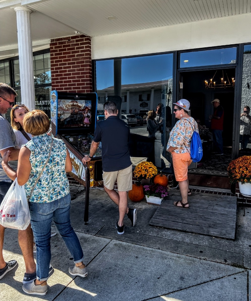 Mad_Pinball's tweet photo. Thank you Berlin Maryland! 
Our showroom opening in conjunction with Oktoberfest was a smashing success!
America's coolest small town knows how to put on a festival. It was an absolute treat to meet some many fantastic folks.
#MadPinball #GoMad #GetMad #berlinmd https://t.co/vEUFIO8ijA