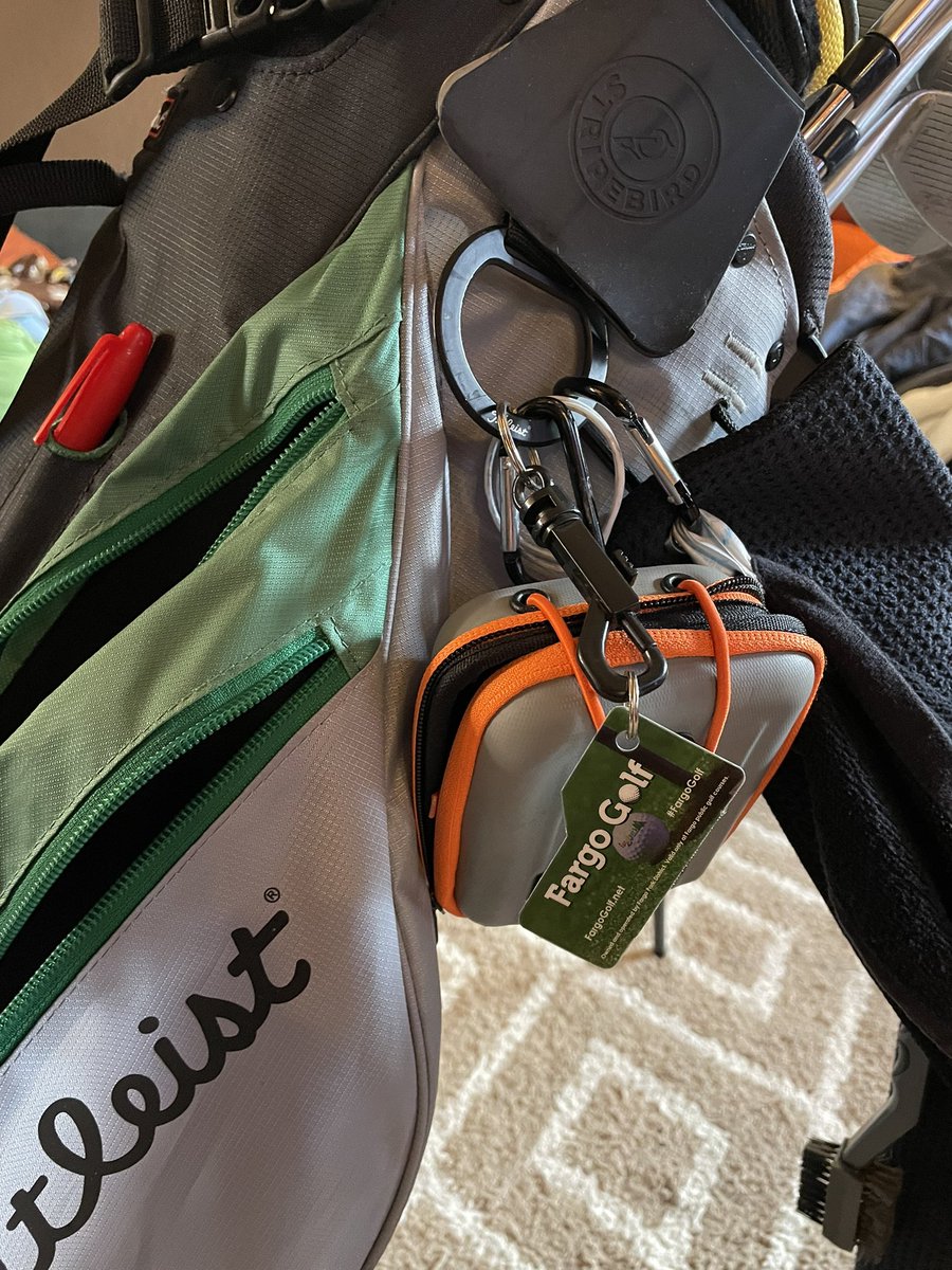 NenglandNick's tweet photo. @gmacpga I clipped my pass onto the bag just in time for the end of the year.  Sorry Greg/Tom/Larry/Dex/Aaron https://t.co/N2WlQVxFa7