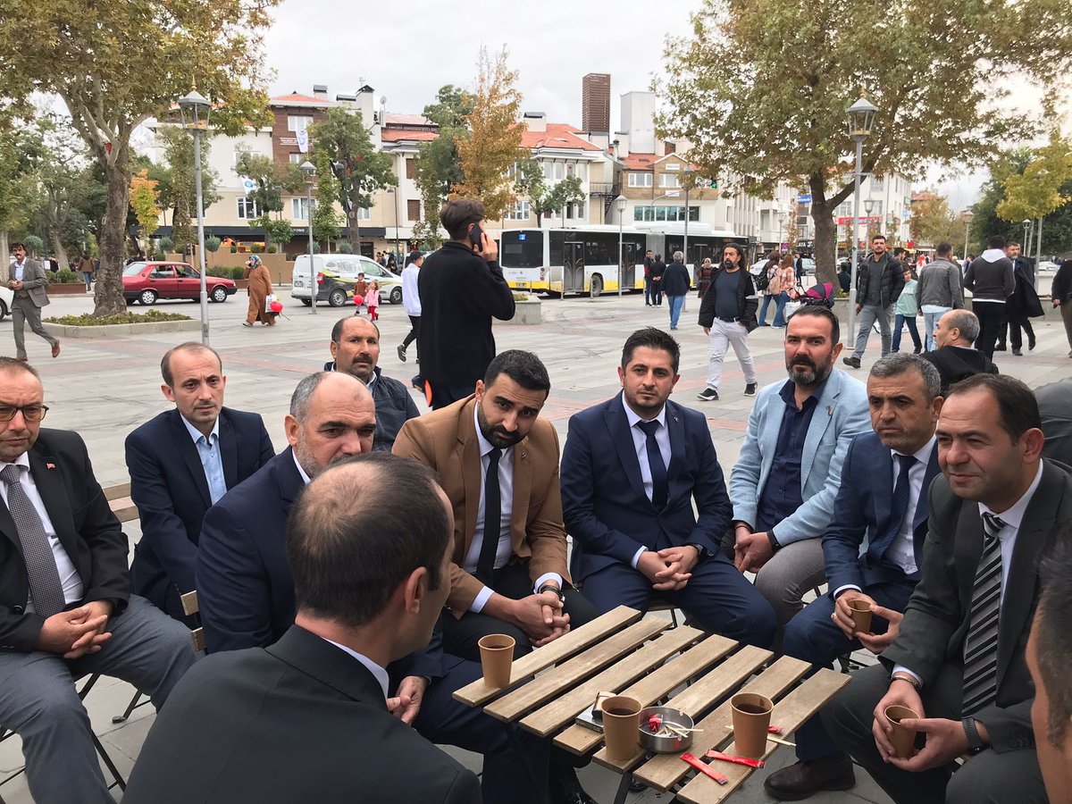 mhpcubukilce's tweet photo. Konya mitingi öncesi Ankara İl Başkanımız sayın @TurgayBastug , ilçe başkanımız @ihsanmutlu20 ve yönetim kurulumuz , Liderimiz sayın @dbdevletbahceli beyfendiyi bekliyoruz..🇹🇷🤘🇹🇷 https://t.co/xMSGOtjKPN