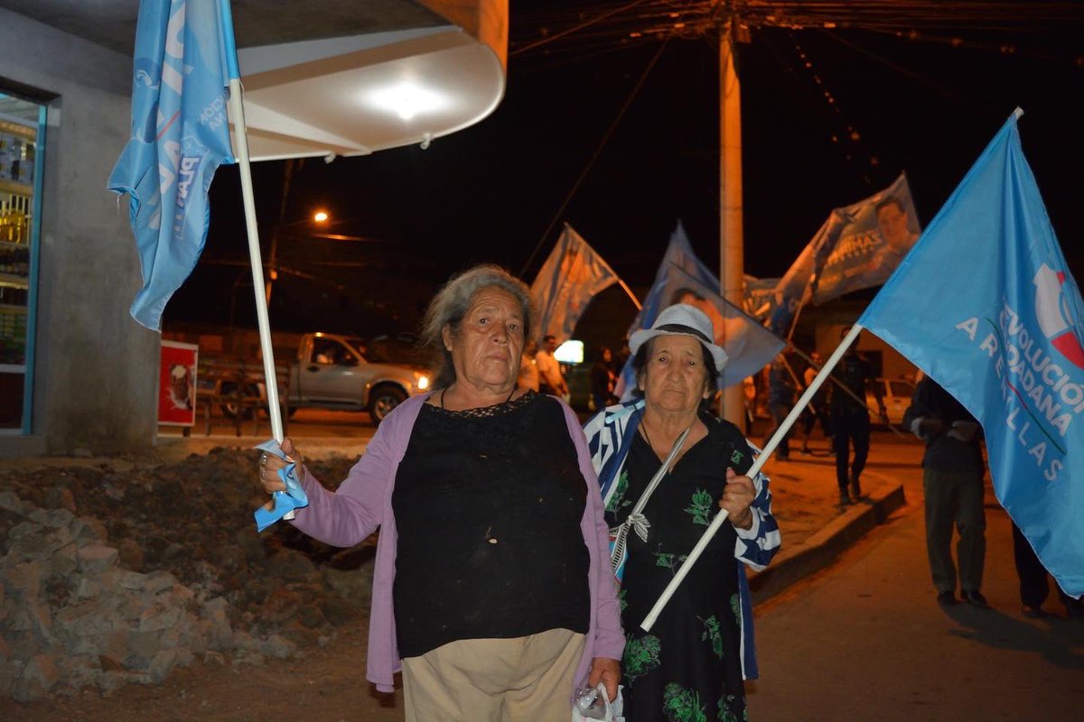 JohanaGranda84's tweet photo. Recorriendo las calles de Arenillas nos podemos dar cuenta que la Revolución Ciudadana se fortalece cada día!
Gracias por el cariño y la confianza Orenses! #juntosharemoshistoria #rc5 #plan77 Carlos Víctor Zambrano Landín #ElPrefectoDeCorrea Henry Rivas alcalde de Arenillas https://t.co/JlnhasKOUN