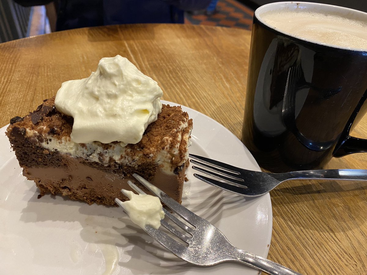 chailey_'s tweet photo. A Sunday afternoon #work-subsidised trip to Sutton Coldfield. Our increasing sense of déjà vu turned out to be justified: we have visited before – in 2017! #AlwaysBeSharing @coffeenumber1 https://t.co/BhHVcS6S9i