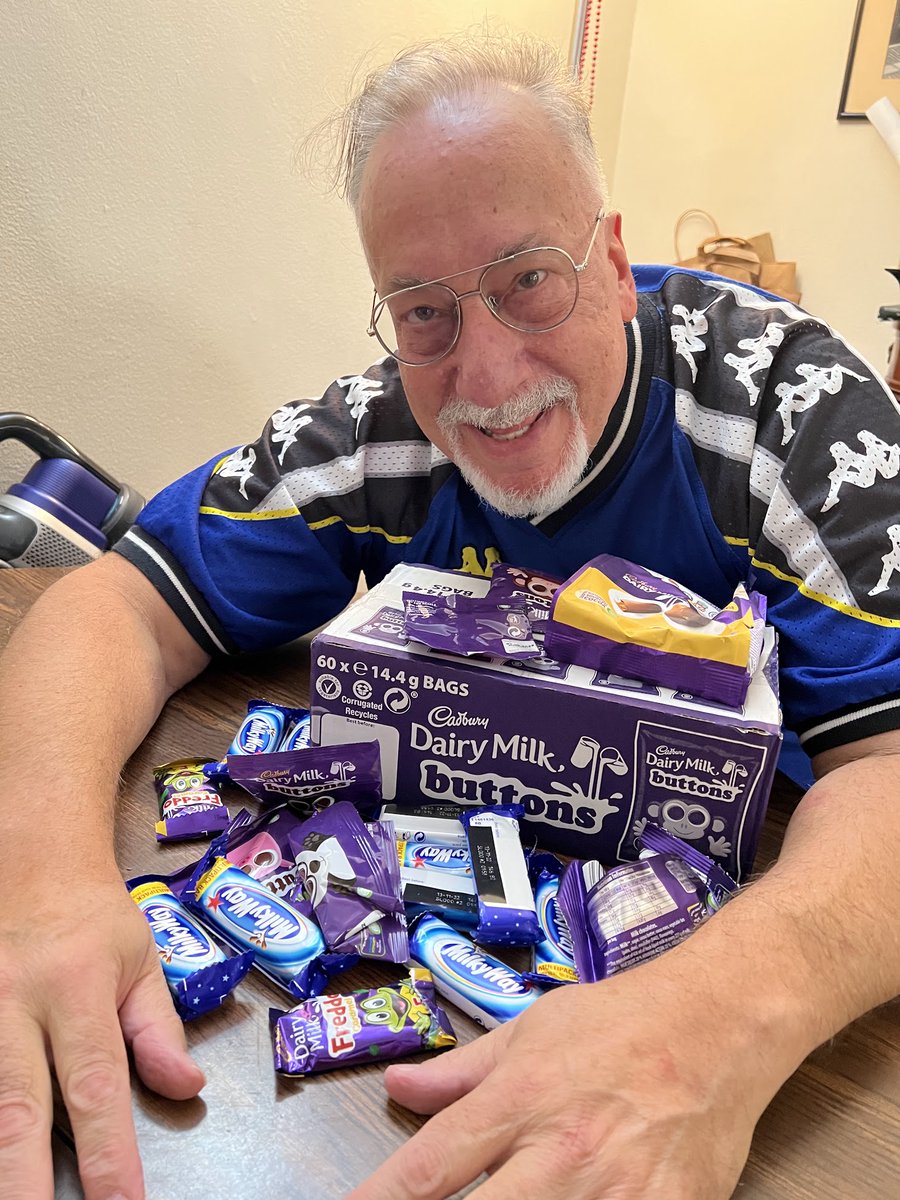 gaynycdad's tweet photo. I love my chocolate from @BritishCorner! #LoveBritishFood #BritishCornerShop https://t.co/KqG8a4Q7UJ