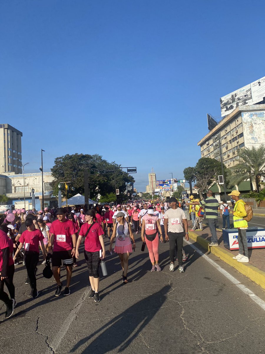 notyourpixel's tweet photo. Caminata Famac 2022. 🌸 #famac #famac2022 #MesRosa #marearosa #caminatafamac #mcbo https://t.co/WKKDFD6Xno