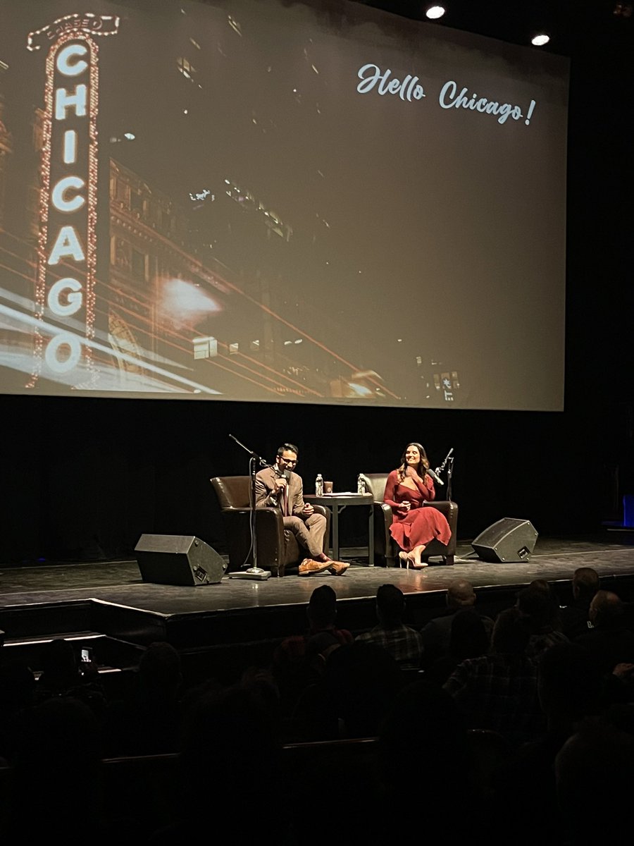 mr__bachar's tweet image. Had the privilege to see @krystalball and @esaagar at the Vic yesterday. If your not currently a listener, I advise you to check their show Breaking Points out. Has changed the way I view politics and current news. Thank you both for all you do! #breakingpoints