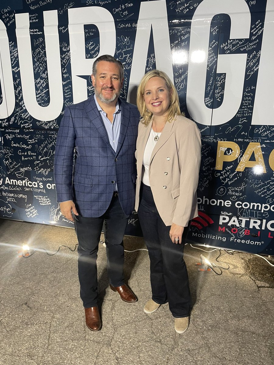 CardboardJoni's tweet photo. This is the person who @RepAshleyHinson is proud to be associated with. That's why I will #VoteMathis. https://t.co/FB33P3dNmh