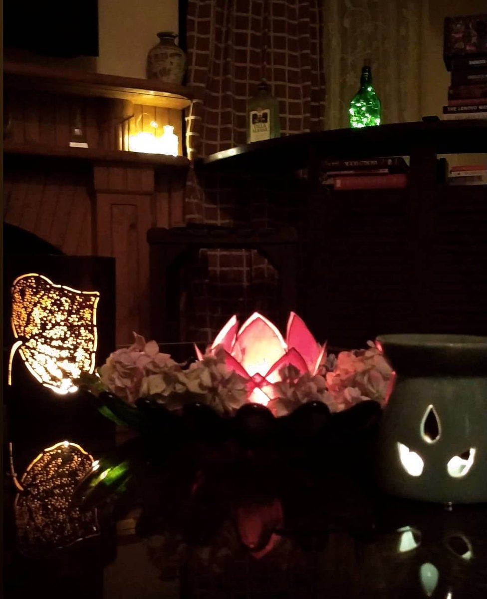LagomStay's tweet photo. Lighting it up 
#Diwali2022 
#FestivalOfLights 
#himachalpradesh
#workfrommountains https://t.co/0lL0BTQSRZ