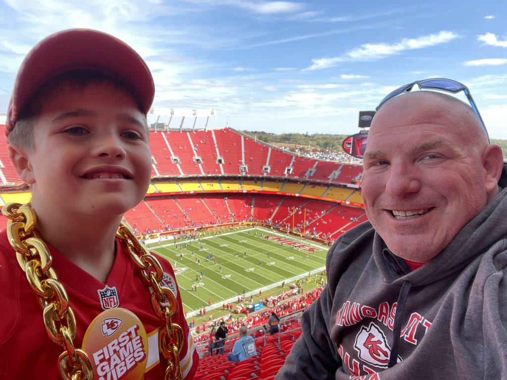 live2beheard's tweet photo. #Chiefskingdom #gameday #ChiefsFans #firstgame https://t.co/tOsuXh4w06