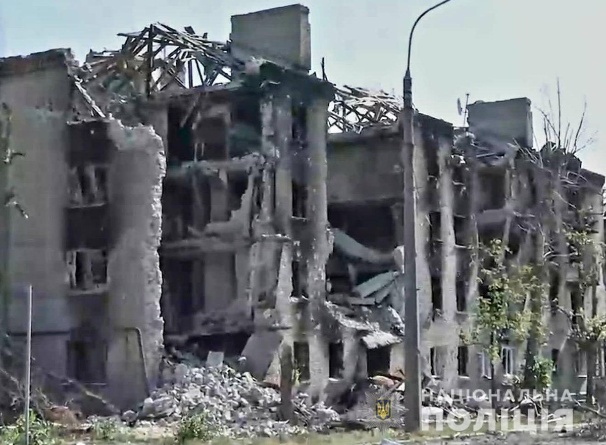 TV2000it's tweet photo. Chiedo in nome di Dio che si metta fine alla follia crudele della #guerra [...] La guerra in #Ucraina ci ha mostrato la malvagità dell’orrore bellico[...] Non esiste occasione in cui una guerra si possa considerare giusta

#PapaFrancesco nel suo nuovo libro che uscirà #18ottobre https://t.co/xct1DVkgAM