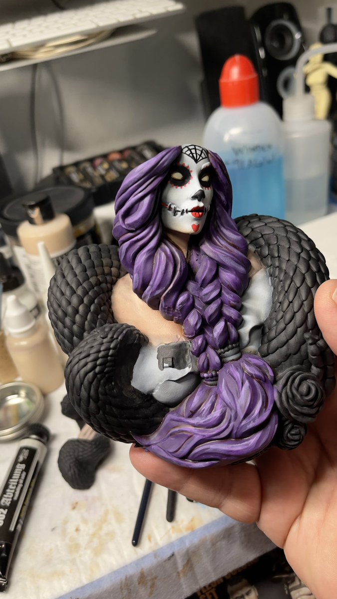 ThunderHobbies's tweet photo. La Charra in work, #lacharra #3dprinted #styrenesyndicate #reddragonmodelworks #ny3dcreations #figurepainter #figurepainting #sugarskull https://t.co/jxXzSiFUsD
