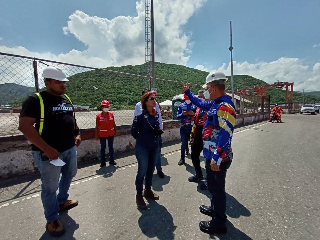 VirguezErika's tweet photo. Les agradezco su trabajo y empeño incansables, que permiten que nuestra empresa se fortalezca progresivamente y aporte sus servicios al desarrollo nacional 

#16Oct https://t.co/GtIVX6MOw4