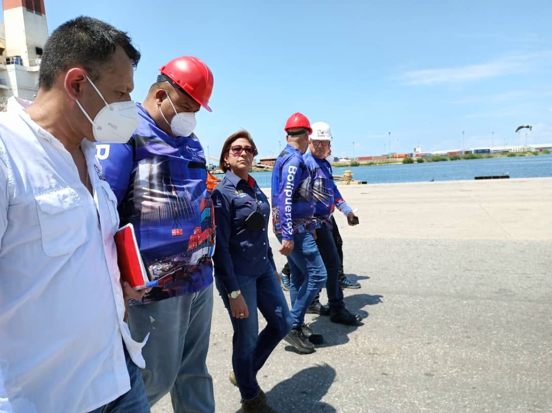 VirguezErika's tweet photo. Les agradezco su trabajo y empeño incansables, que permiten que nuestra empresa se fortalezca progresivamente y aporte sus servicios al desarrollo nacional 

#16Oct https://t.co/GtIVX6MOw4