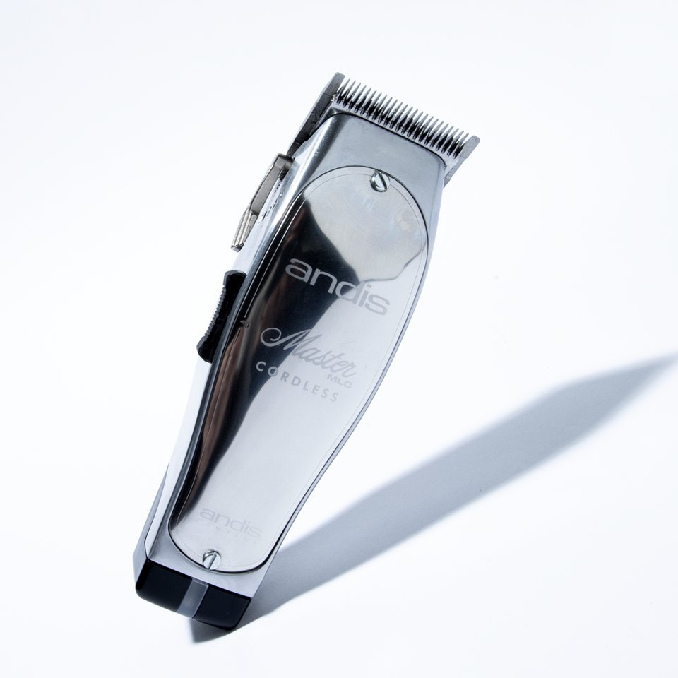 AndisCompany's tweet photo. You can't beat the classic! The #MasterClipper features:
π Carbon-Steel Blade
π Constant Speed Technology
π Ultra-Fine Teeth
You can find yours at https://t.co/NT8PcS5ttD
#CREATEYOURWAY #ANDIS https://t.co/VNIYICepiK