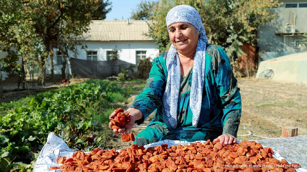 Food 🍅🥕🍊 is the essence of life. This #WorldFoodDay, learn more about how @NutritonForDev partners with governments, communities, and the private sector to improve diet quality globally: advancingnutrition.org/what-we-do/act…