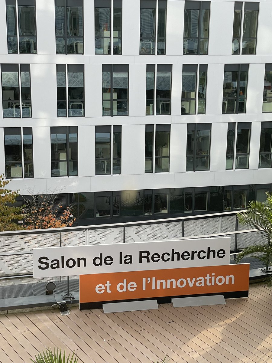 FrankLat66's tweet photo. Week-end studieux pour le montage technique du salon de la #recherche et de l’#Innovation @orange du 18 au 20 octobre. Demain on accueille nos experts démonstrateurs pour la répétition finale. Bravo aux équipes ;-) #LifeAtOrange https://t.co/8qKKl2Mfdj
