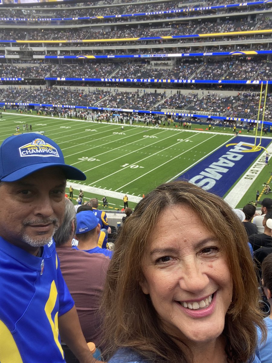 tastytraveltips's tweet photo. Let’s go Rams!! #RamsHouse https://t.co/IZ3pSbQt8F
