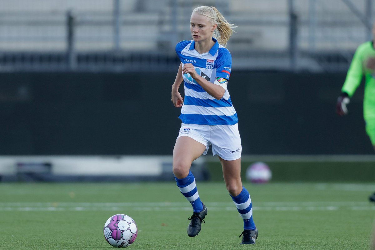 🏳️‍🌈 Om aandacht te vragen voor LHBTIQ+ acceptatie in het voetbal, hebben aanvoerders dit weekend de #OneLove aanvoerdersband gedragen. Ons voetbal is van iedereen, en iedereen is welkom! 🧡