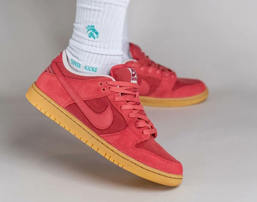 Nike SB Dunk Low Pro “Adobe” Releasing Next Year 🍣 bit.ly/3Cp6IIh