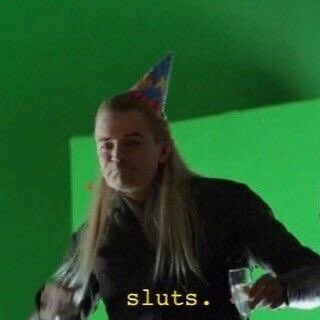 surely when tolkien wrote the silmarillion he didn’t foresee y’all’s nasty sauron thirst traps 😭😭