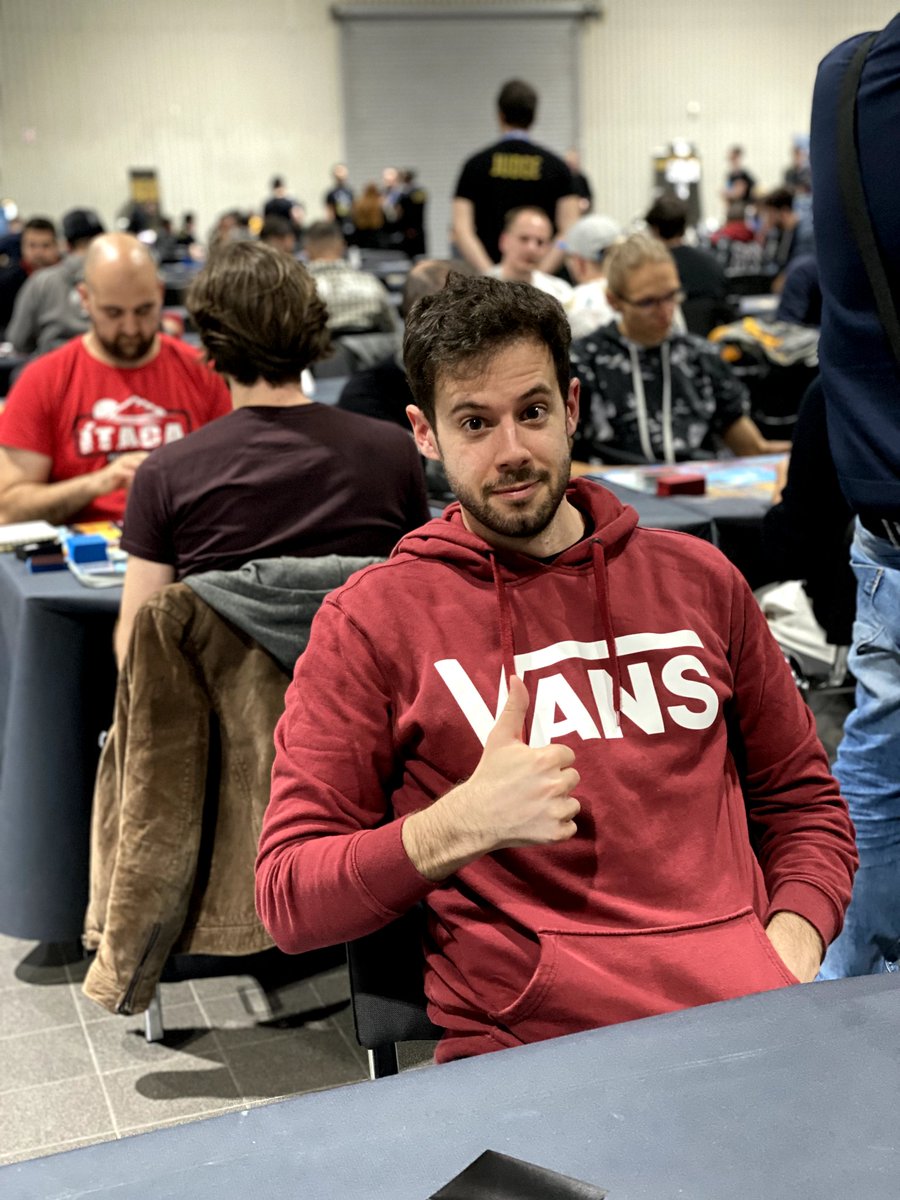 HollyMacaroni01's tweet photo. Mi deck favorito, mi formato favorito, Top 8, gente dpm, clasificado a Nápoles.... estoy volando.

¡Mil gracias a todos! #LMSWarsaw #Pioneer @LegacyEUTour #MonoGDev https://t.co/TZQJjoJqDx