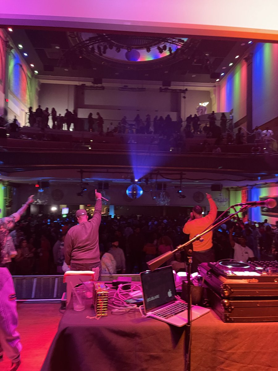 Let’s glow <a href="/amillion1na/">Amillion Mayfield</a> <a href="/Kason__Miller/">Kason Miller</a> #DSU #Homecoming #TBT #SoldOut