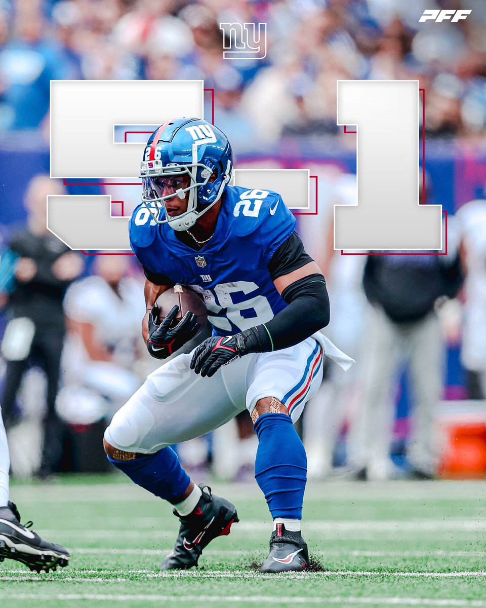 PFF's tweet photo. PUT SOME RESPECT ON THE 5-1 NEW YORK GIANTS https://t.co/azW9FRvvUX